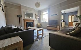 Bee Accommodations - Leicester Home